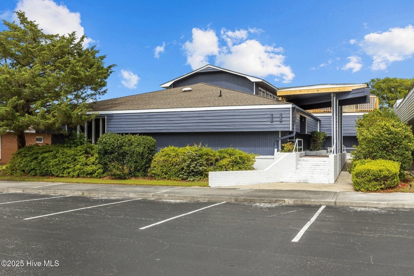This approx 7166 sq foot building has been completely renovated - Beach Lot for sale in Morehead City, North Carolina on Beachhouse.com