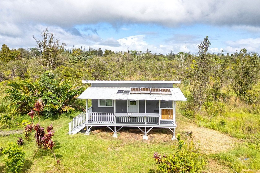 Escape to privacy and self-sufficiency with this off-grid cabin - Beach Home for sale in Kurtistown, Hawaii on Beachhouse.com