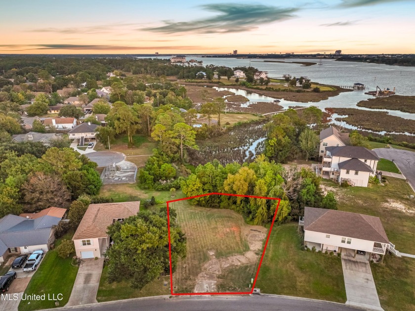 Looking for a remarkable lot on the back bay of Biloxi? Look no - Beach Lot for sale in Biloxi, Mississippi on Beachhouse.com