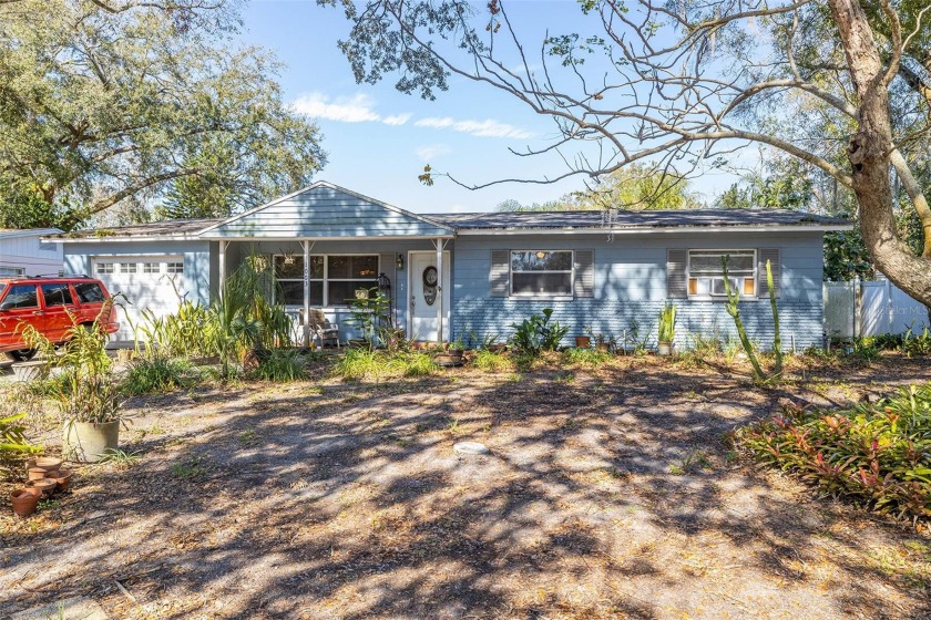 Excellent opportunity with this North Tampa lakefront home. 3 - Beach Home for sale in Tampa, Florida on Beachhouse.com