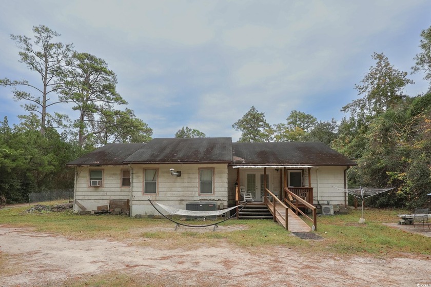 2-Bedroom, 2-Bath Single-Family Home with Spacious Yard in - Beach Home for sale in Little River, South Carolina on Beachhouse.com
