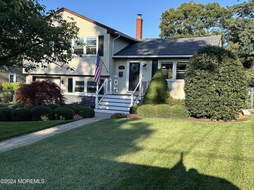 Welcome home to this magnificent split level in the highly - Beach Home for sale in Toms River, New Jersey on Beachhouse.com