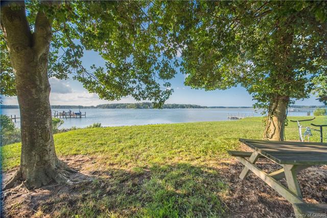 Premier Building Lot on The Northern Neck; this 2 plus acre site - Beach Lot for sale in Wicomico Church, Virginia on Beachhouse.com