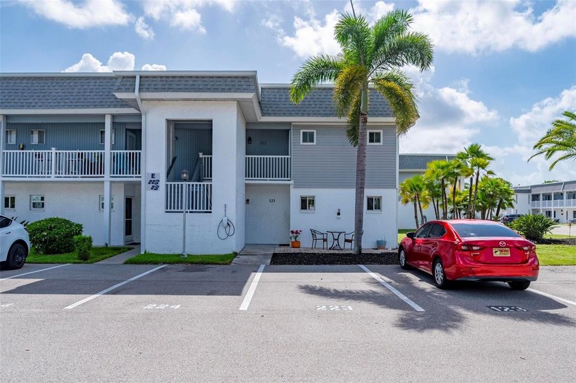 Beautiful 1-bedroom, 1-bath lower-level condo located in the - Beach Condo for sale in Port Charlotte, Florida on Beachhouse.com