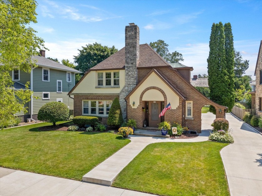Prime, sought after neighborhood near Lake Michigan, this - Beach Home for sale in Sheboygan, Wisconsin on Beachhouse.com