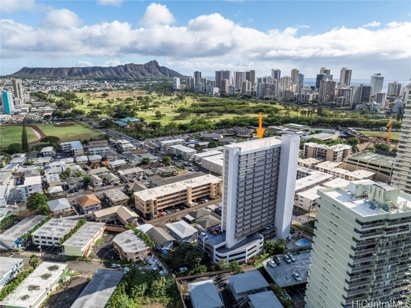 Located in the very convenient Moilili neighborhood in the heart - Beach Condo for sale in Honolulu, Hawaii on Beachhouse.com