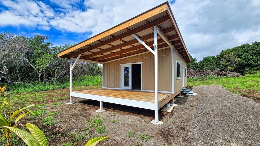 A brand new 2-bedroom, 1-bath, approx. 600 sq ft cottage with - Beach Home for sale in Naalehu, Hawaii on Beachhouse.com