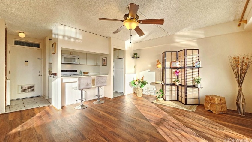 This is the one you've been waiting for! Charming - Beach Condo for sale in Honolulu, Hawaii on Beachhouse.com