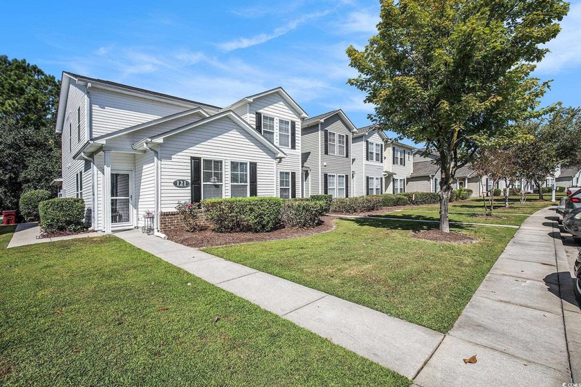 Beautifully Townhome in Prime Location - Freshly Upgraded and - Beach Condo for sale in Myrtle Beach, South Carolina on Beachhouse.com