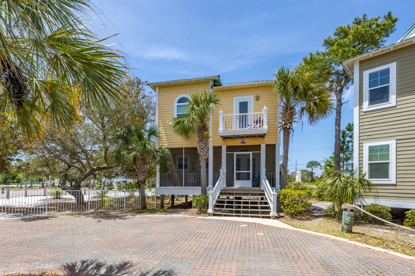 New To PKRM's Rental Portfolio! 2 BR 2.5 BA Has Charm Of A - Beach Vacation Rentals in Pensacola, Florida on Beachhouse.com
