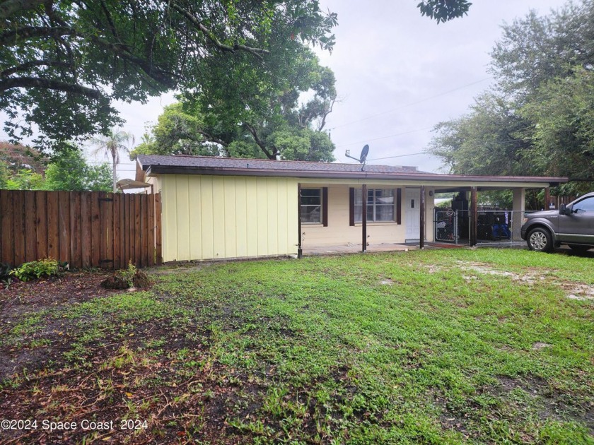 Discover a true hidden gem on this lakefront property situated - Beach Home for sale in Melbourne, Florida on Beachhouse.com