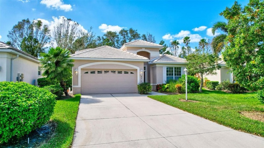 Gorgeous Home in the heart of Lakewood Ranch, one of the top - Beach Home for sale in Lakewood Ranch, Florida on Beachhouse.com