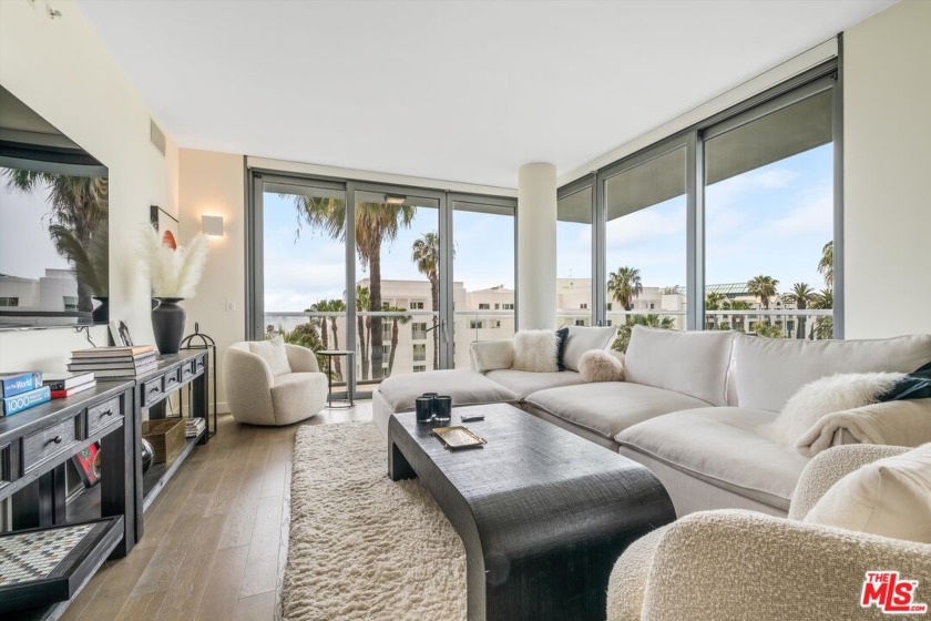 Welcome to the most desirable building in Santa Monica - Beach Condo for sale in Santa Monica, California on Beachhouse.com