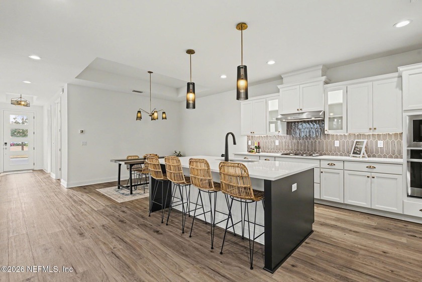 Like new, crisp, modern Villa with designer finishes throughout - Beach Home for sale in Ponte Vedra, Florida on Beachhouse.com