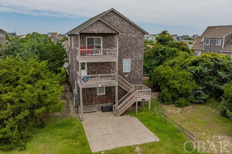 Welcome to *Game On*  a spacious 4-bedroom, 4 full bathroom and - Beach Home for sale in Salvo, North Carolina on Beachhouse.com