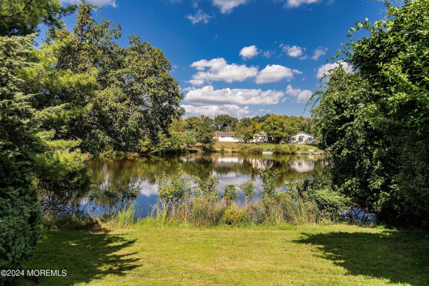 PRIME WATERFRONT LOCATION!! Welcome to this serene single-family - Beach Home for sale in Toms River, New Jersey on Beachhouse.com