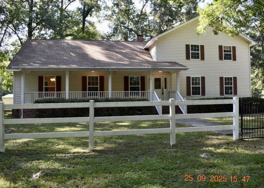Amazing opportunity for peaceful country living. Located at the - Beach Home for sale in Meggett, South Carolina on Beachhouse.com