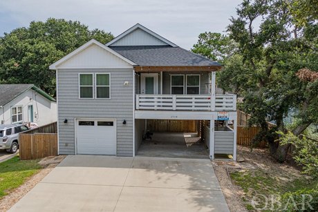 Welcome to In The Moment! This beautifully crafted 4-bedroom - Beach Home for sale in Kill Devil Hills, North Carolina on Beachhouse.com