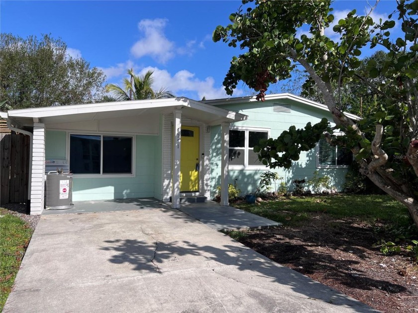 This home had water intrusion during hurricane Helene.  A great - Beach Home for sale in South Pasadena, Florida on Beachhouse.com