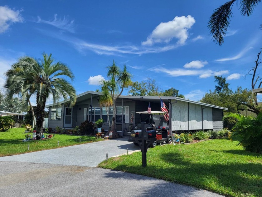 NEW A/C AND ROOF! Pet friendly, spacious and sunny 2 bedroom / 2 - Beach Home for sale in Sarasota, Florida on Beachhouse.com