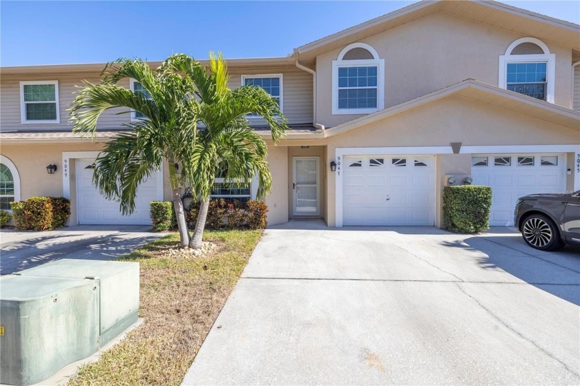 Celebrate the new year in a beautiful, meticulously-kept - Beach Townhome/Townhouse for sale in Seminole, Florida on Beachhouse.com