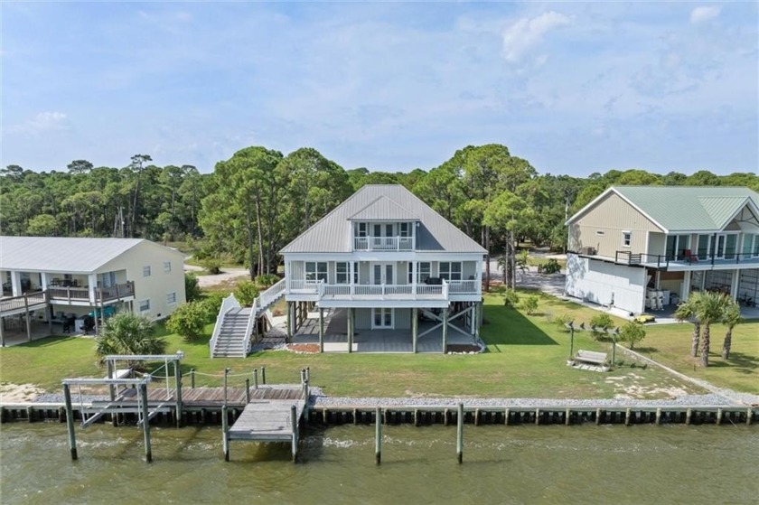 Welcome to your own slice of paradise on the pristine waters of - Beach Home for sale in Dauphin Island, Alabama on Beachhouse.com