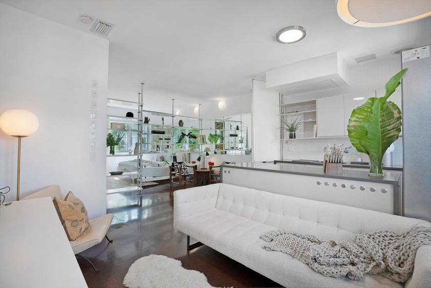 This beautifully updated unit seamlessly combines the - Beach Condo for sale in Miami Beach, Florida on Beachhouse.com