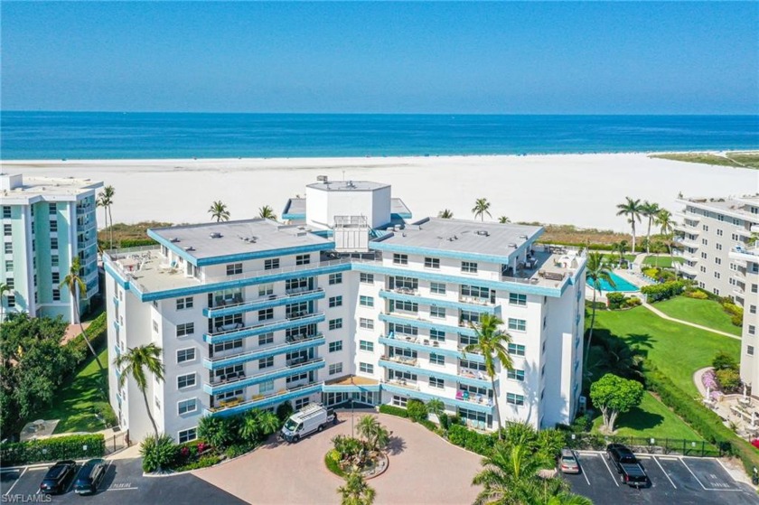 Beach front with stunning views of the Gulf of Mexico best - Beach Condo for sale in Marco Island, Florida on Beachhouse.com