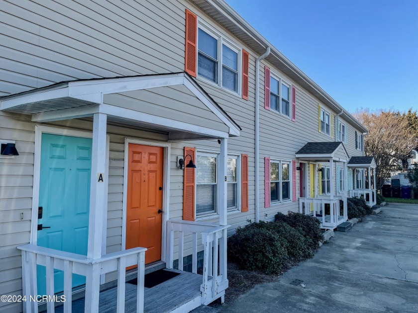 Welcome to your dream coastal retreat! This open and spacious - Beach Townhome/Townhouse for sale in Atlantic Beach, North Carolina on Beachhouse.com