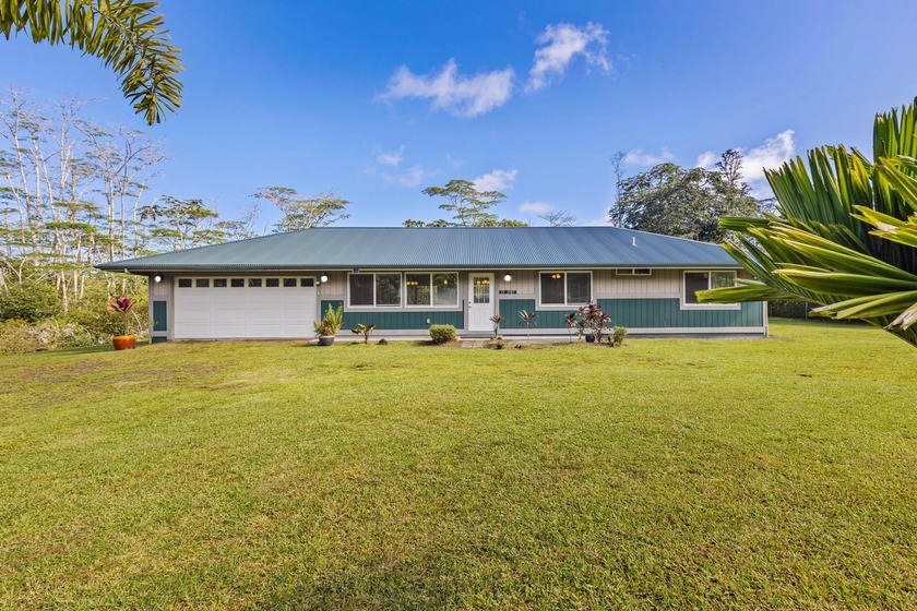 Welcome to this well maintained 3-bedroom, 2-bathroom home - Beach Home for sale in Keaau, Hawaii on Beachhouse.com
