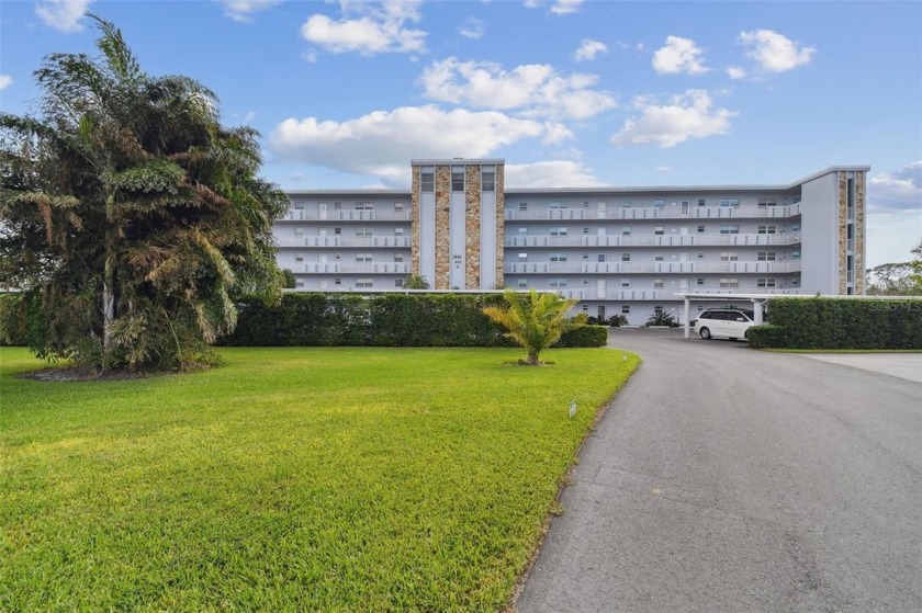 This home provides for both entertaining and everyday living - Beach Condo for sale in Bradenton, Florida on Beachhouse.com