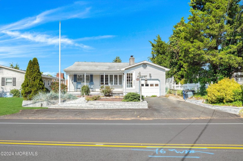 Charming home in Point Pleasant! Close to beaches and downtown - Beach Home for sale in Point Pleasant, New Jersey on Beachhouse.com