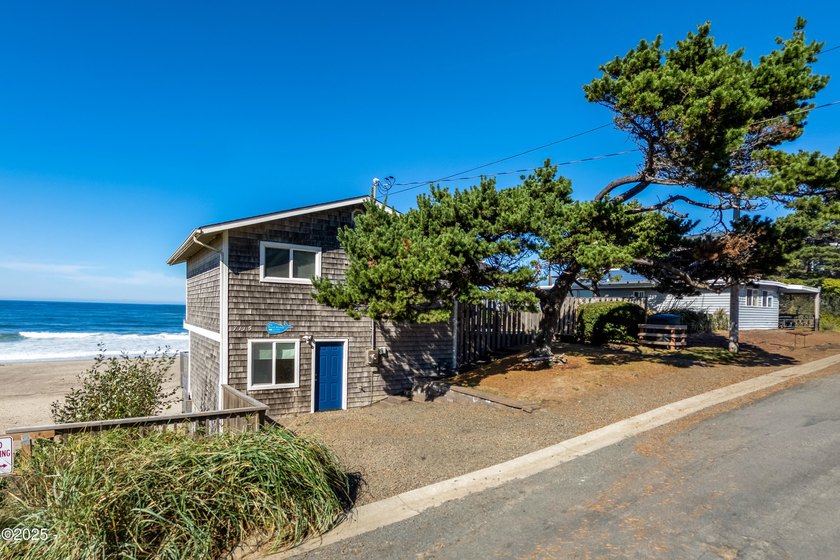 Turnkey oceanfront in the highly sought after northern stretch - Beach Home for sale in Gleneden Beach, Oregon on Beachhouse.com