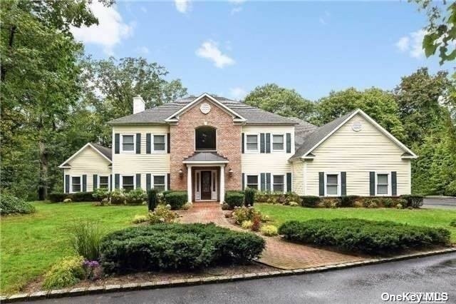 Elegant young Center Hall Colonial with Beautiful Winter Water - Beach Home for sale in Roslyn, New York on Beachhouse.com