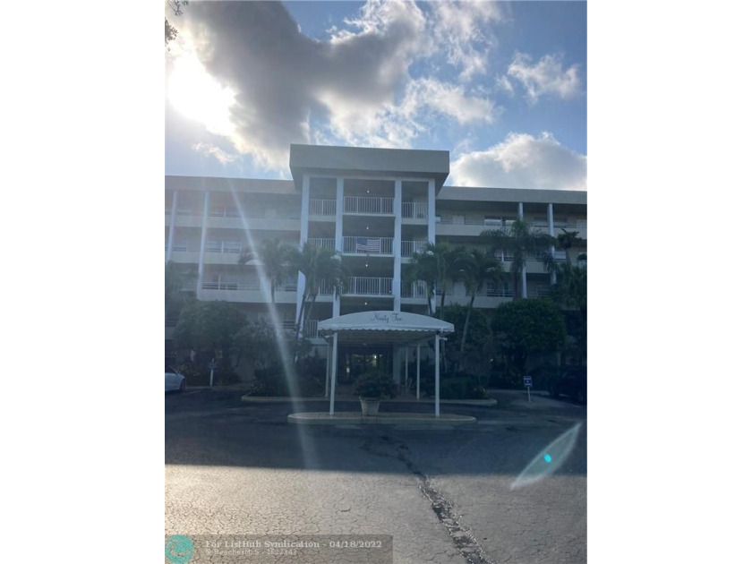 Tastefully updated *F* unit in the Heart of Palm Aire awaits - Beach Condo for sale in Pompano Beach, Florida on Beachhouse.com