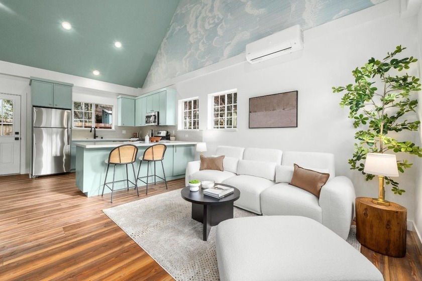 A new unicorn sighting in MidTown! The rarest of opportunities - Beach Home for sale in Santa Cruz, California on Beachhouse.com