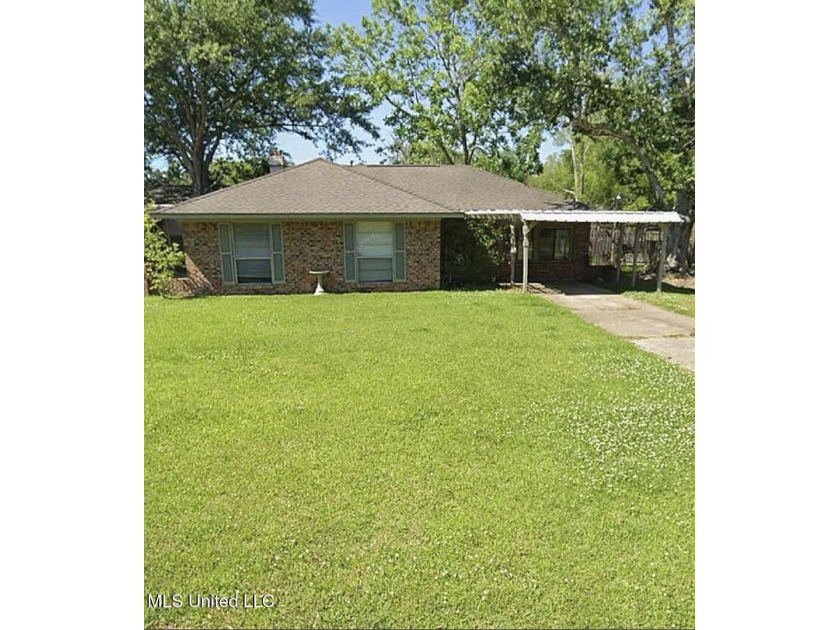 Charming Biloxi Home in a Great Location! Welcome to 7400 - Beach Home for sale in Biloxi, Mississippi on Beachhouse.com