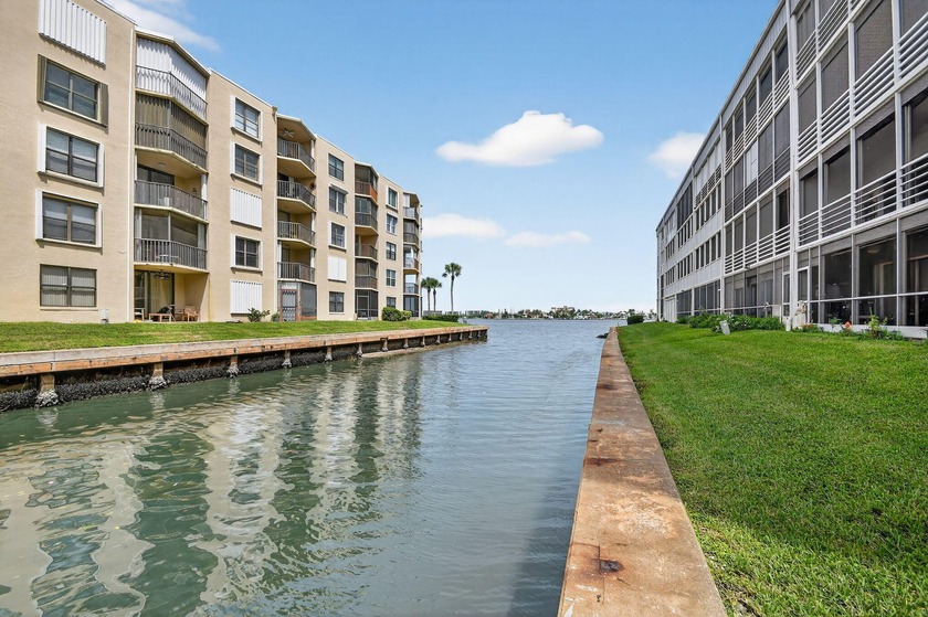 Waterway Club - 1 Bedroom Condo with Canal Views in East - Beach Condo for sale in Lantana, Florida on Beachhouse.com