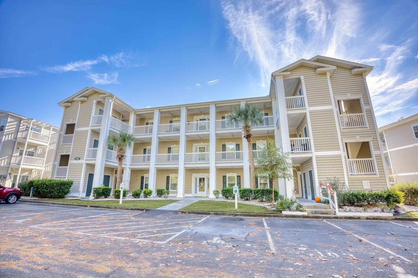 Immaculate, freshly painted condo in Sweetwater!  Corner unit - Beach Condo for sale in Murrells Inlet, South Carolina on Beachhouse.com