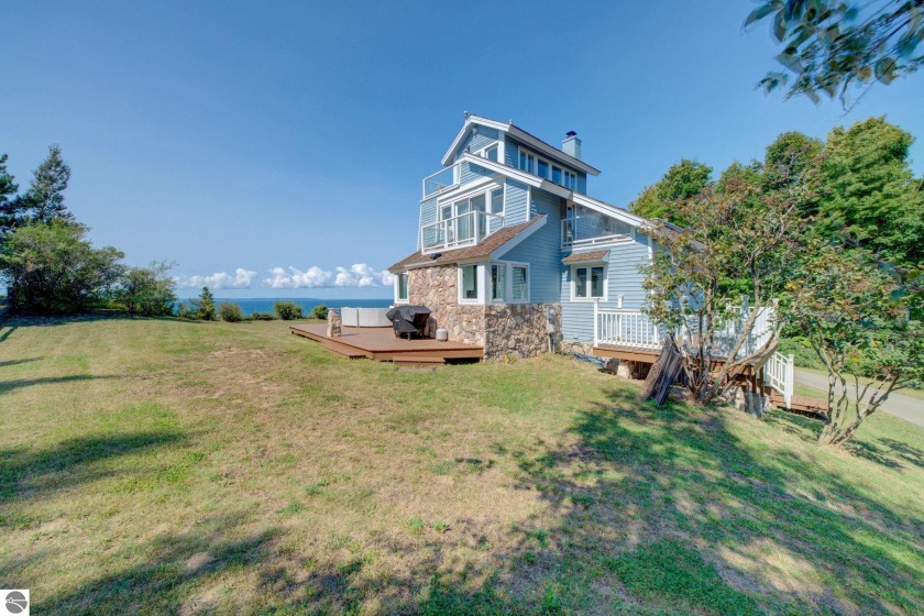 This contemporary Glenn Arai designed home has been completely - Beach Home for sale in Leland, Michigan on Beachhouse.com