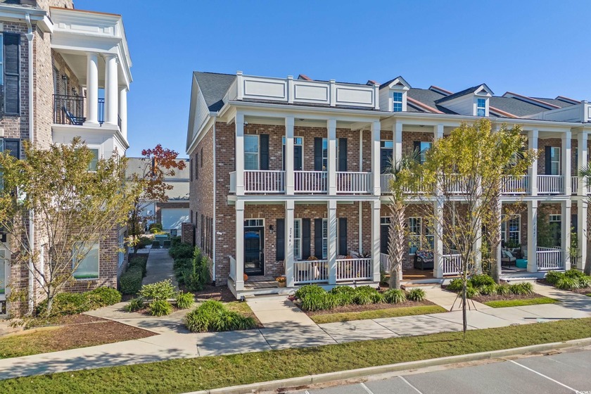 Welcome to the desirable Market Common District in Myrtle Beach! - Beach Townhome/Townhouse for sale in Myrtle Beach, South Carolina on Beachhouse.com