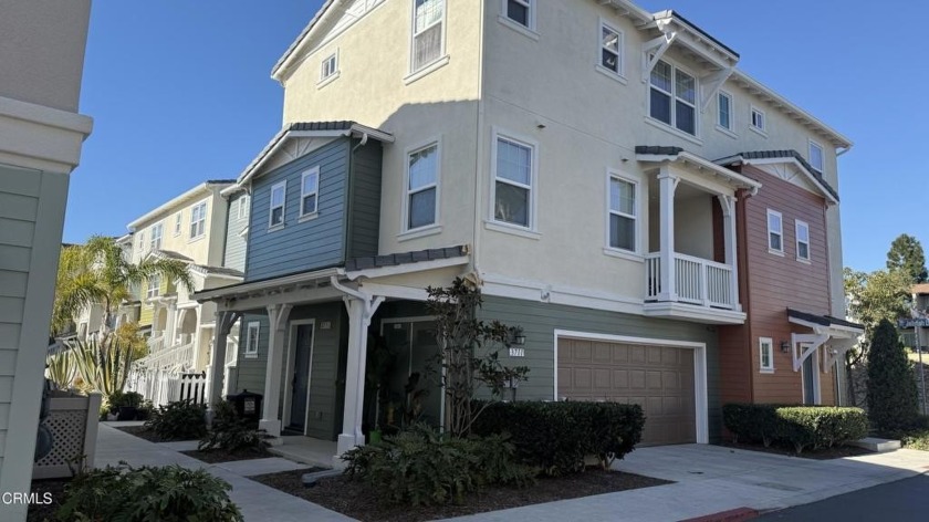 Welcome to the Westerlies. Home has 2 bed + 2.5 bath townhouse - Beach Condo for sale in Oxnard, California on Beachhouse.com