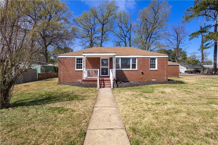Beautifully renovated brick ranch offering easy one-level living - Beach Home for sale in Virginia Beach, Virginia on Beachhouse.com