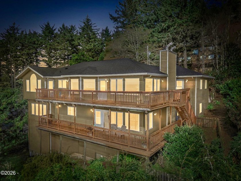 Perched in the heart of Yachats, this custom 3,820 sq ft home - Beach Home for sale in Yachats, Oregon on Beachhouse.com