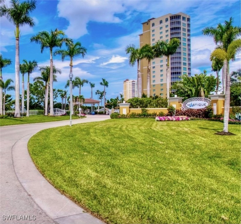 PRICE REDUCTION! Located in a 'SWEET SPOT*, this condo allows - Beach Condo for sale in Fort Myers, Florida on Beachhouse.com