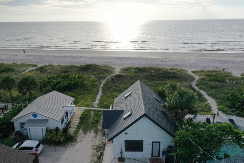 Take what you love and make it where you live! This beautiful - Beach Home for sale in Indian Rocks Beach, Florida on Beachhouse.com