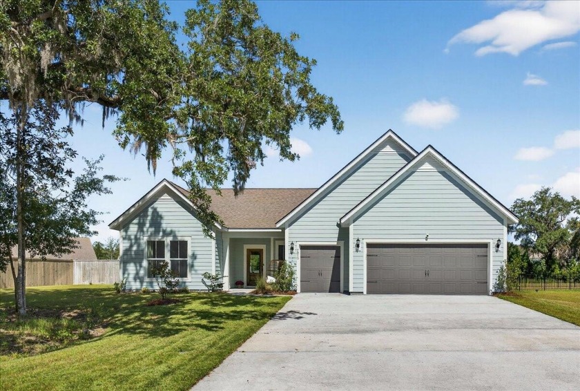 **Sellers offering $5,000 towards buyers closing costs. Welcome - Beach Home for sale in Johns Island, South Carolina on Beachhouse.com