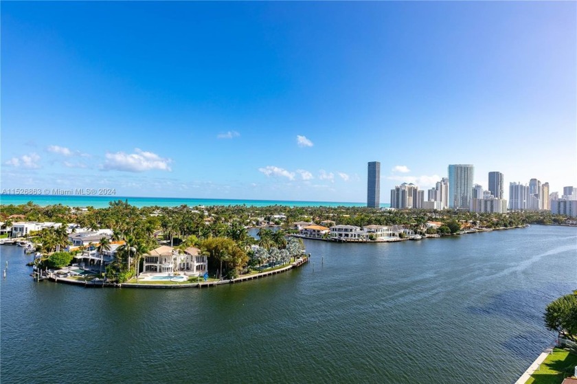 Experience breathtaking panoramic views of the intracoastal and - Beach Condo for sale in Aventura, Florida on Beachhouse.com