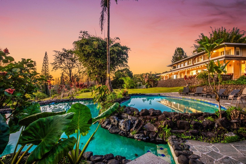 This exceptional Holualoa estate presents a rare opportunity to - Beach Home for sale in Holualoa, Hawaii on Beachhouse.com