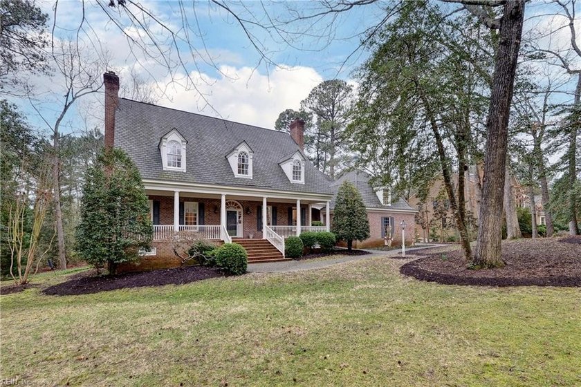Gracious Southern living defines this elegant, custom-built home - Beach Home for sale in Williamsburg, Virginia on Beachhouse.com